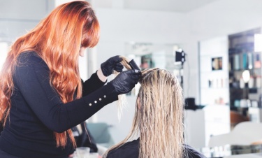 Jak sprawić, by szampon przeciw wypadaniu włosów był skuteczniejszy?