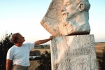 Zdjęcie na https://www.viapoland.com/ - portal informacyjny: W kraju i na świecie w 96 rocznicę śmierci H. Sienkiewicza