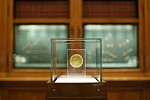 Zdjęcie na https://www.viapoland.com/ - portal informacyjny: Niezwykła kolekcja monet w centrum numizmatyki