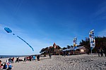 Zdjęcie na https://www.viapoland.com/ - portal informacyjny: Latawce Nadziei pofrunęły znad łebskiej plaży