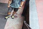 Zdjęcie na https://www.viapoland.com/ - portal informacyjny: W sandałach i... skarpetach – obciachowe stylizacje marki Teva?
