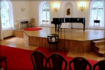 Zdjęcie na https://www.viapoland.com/ - portal informacyjny: Dworek Chopina - mekka dla wielbicieli muzyki klasycznej
