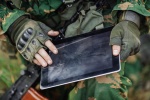 Zdjęcie na https://www.viapoland.com/ - portal informacyjny: Gadżety przechodzą do cywila. Wojskowe technologie w naszym życiu