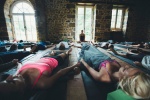 Zdjęcie na https://www.viapoland.com/ - portal informacyjny: 10 najlepszych miejsc na jogę w trakcie wakacji 