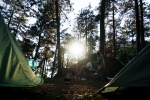 Zdjęcie na https://www.viapoland.com/ - portal informacyjny: Biwakowanie czas zacząć! Jak przygotować się do wakacji pod namiotem?