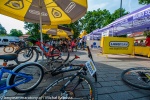 Zdjęcie na https://www.viapoland.com/ - portal informacyjny: Upalny maraton rowerowy Lang Team w Wilanowie