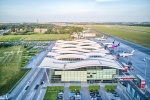 Zdjęcie na https://www.viapoland.com/ - portal informacyjny: Takich zdjęć wrocławskiego lotniska jeszcze nie widziałeś