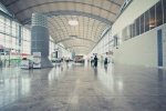 Zdjęcie na https://www.viapoland.com/ - portal informacyjny: Najlepsze i najgorsze europejskie lotniska, na których można utknąć