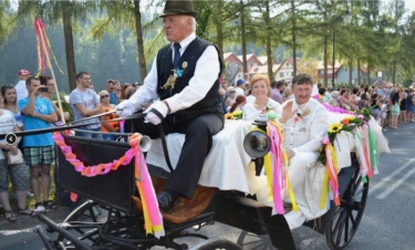 Z szacunku do tradycji i z miłości do zabawy. Ekumeniczne Dożynki w Brennej